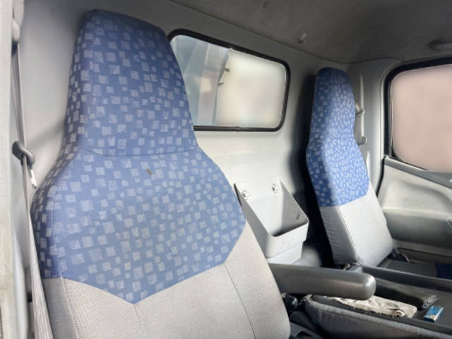 三菱ふそうキャンタークレーン3段小型（2t・3t）[写真26]