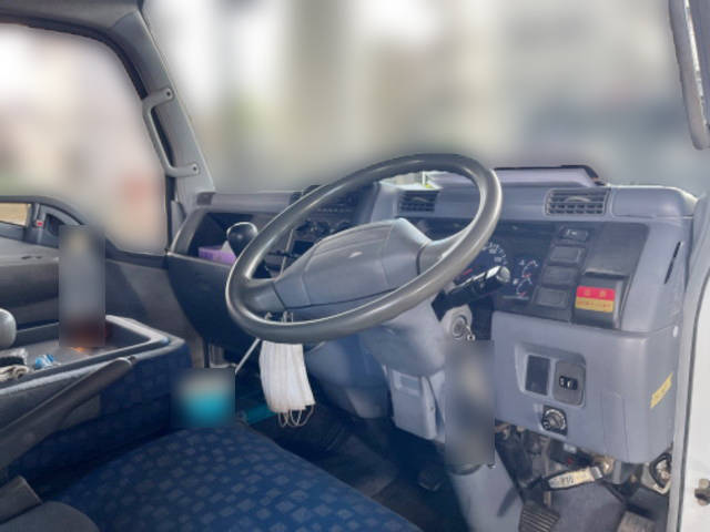 三菱ふそうキャンタークレーン3段小型（2t・3t）[写真29]