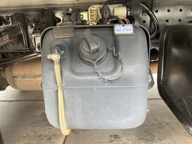 三菱ふそうキャンターアルミバン小型（2t・3t）[写真17]