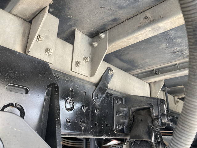 三菱ふそうキャンターアルミバン小型（2t・3t）[写真20]