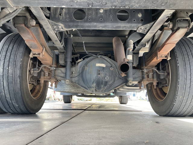 三菱ふそうキャンターアルミバン小型（2t・3t）[写真21]