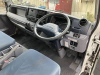 三菱ふそうキャンターアルミバン小型（2t・3t）[写真31]