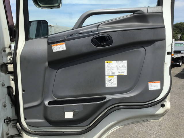 三菱ふそうスーパーグレートトレーラーヘッド（トラクターヘッド）大型（10t）[写真25]