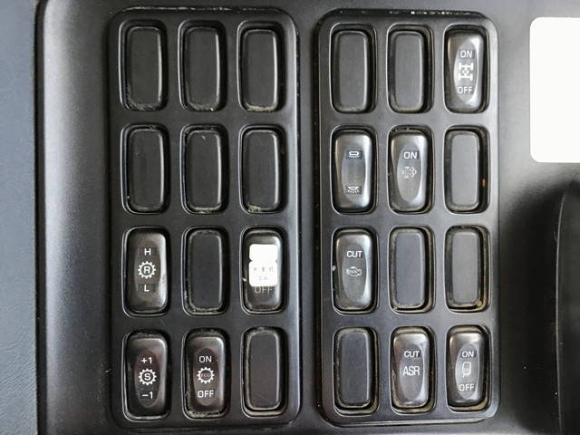 三菱ふそうスーパーグレートトレーラーヘッド（トラクターヘッド）大型（10t）[写真37]