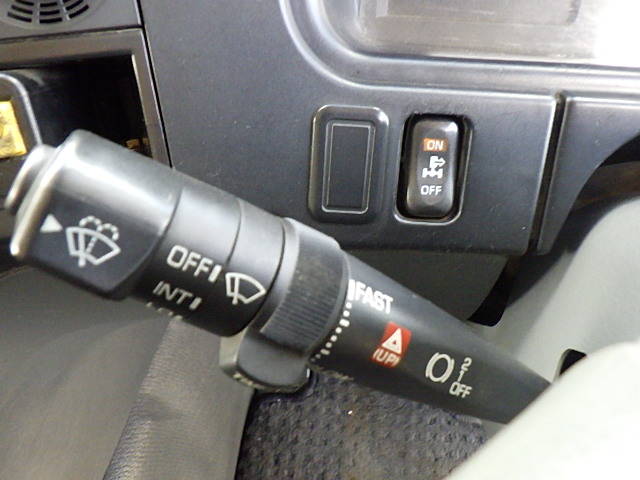 三菱ふそうスーパーグレートダンプ大型（10t）[写真32]