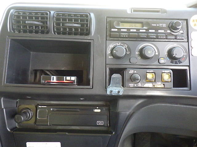 三菱ふそうスーパーグレートダンプ大型（10t）[写真30]