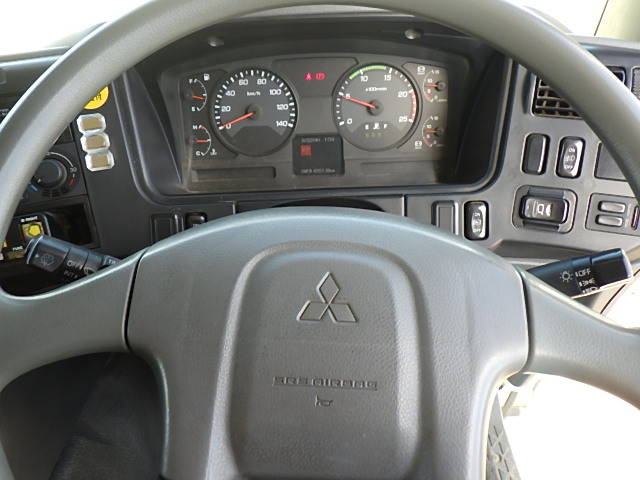 三菱ふそうスーパーグレートダンプ大型（10t）[写真31]