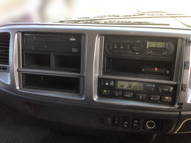 日野レンジャーアルミブロック中型（4t）[写真32]