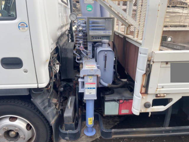 いすゞエルフクレーン4段小型（2t・3t）[写真17]