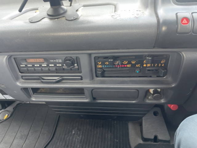 いすゞエルフクレーン4段小型（2t・3t）[写真31]