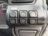 いすゞエルフクレーン4段小型（2t・3t）[写真32]