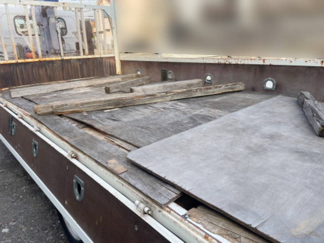 いすゞエルフクレーン4段小型（2t・3t）[写真09]