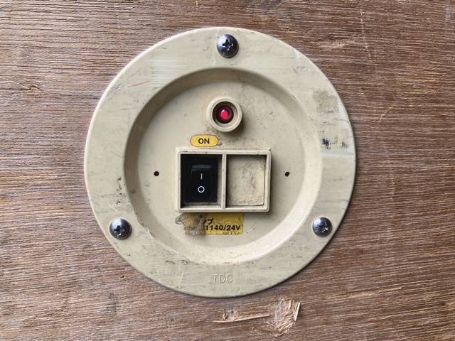 いすゞエルフアルミバン小型（2t・3t）[写真16]