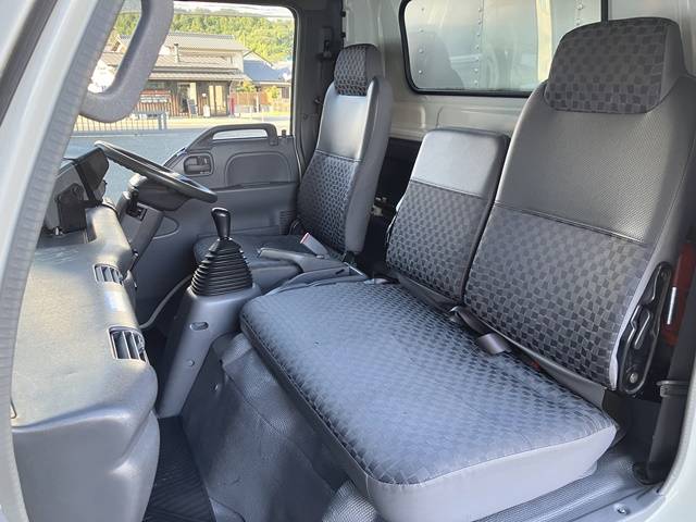 いすゞエルフアルミバン小型（2t・3t）[写真31]