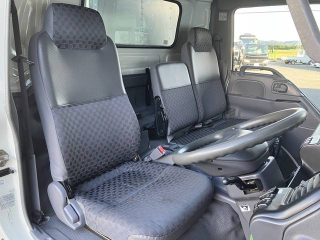 いすゞエルフアルミバン小型（2t・3t）[写真33]