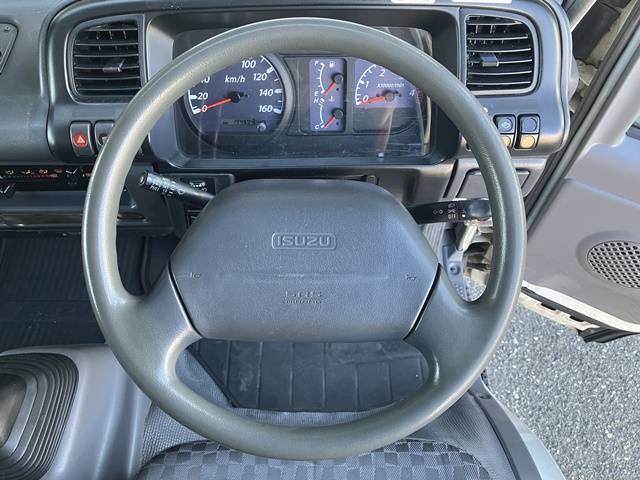 いすゞエルフアルミバン小型（2t・3t）[写真35]