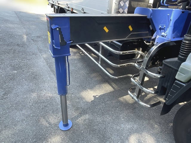 三菱ふそうキャンタークレーン4段小型（2t・3t）[写真18]