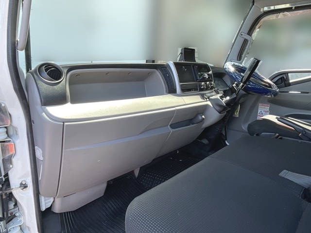 三菱ふそうキャンタークレーン4段小型（2t・3t）[写真28]