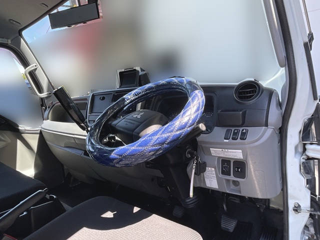 三菱ふそうキャンタークレーン4段小型（2t・3t）[写真32]