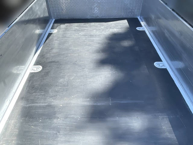 三菱ふそうキャンタークレーン4段小型（2t・3t）[写真08]