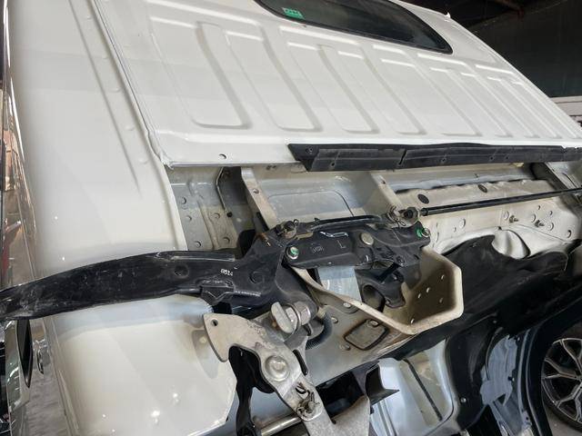 いすゞエルフ平ボディ小型（2t・3t）[写真16]