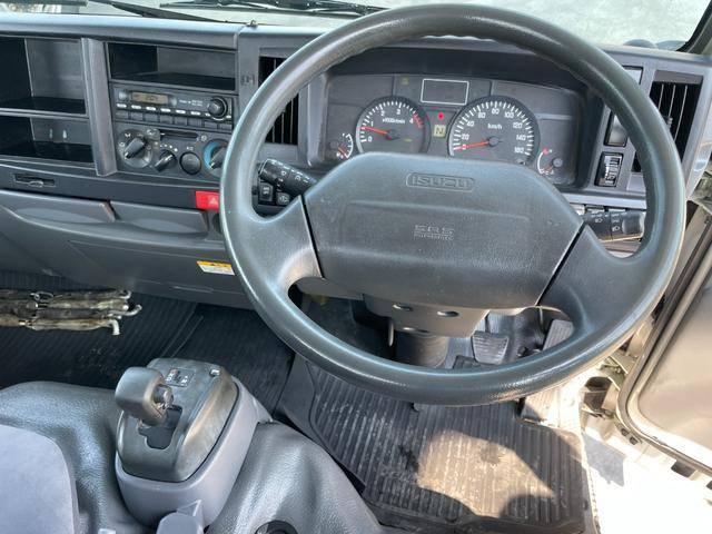 いすゞエルフ平ボディ小型（2t・3t）[写真32]