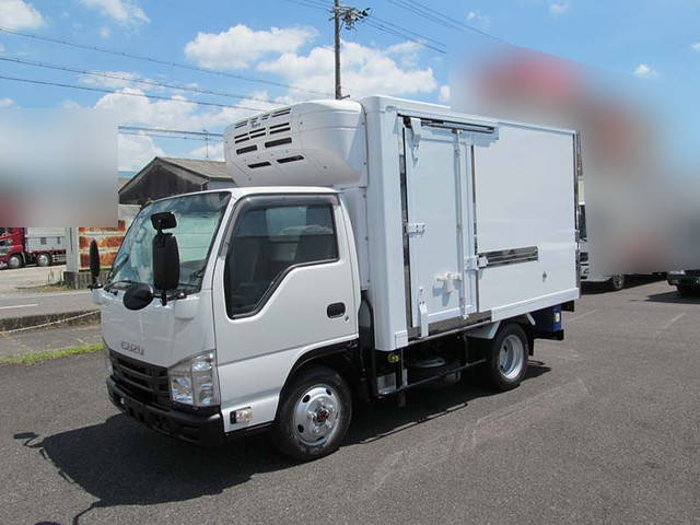 いすゞエルフ冷凍車（冷蔵車）小型（2t・3t）[写真03]