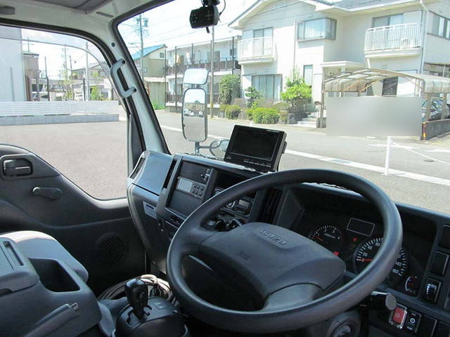 いすゞエルフ冷凍車（冷蔵車）小型（2t・3t）[写真07]