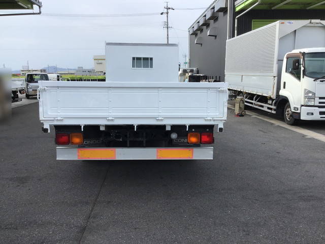 UDトラックスコンドル平ボディ中型（4t）[写真08]