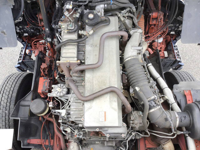 日野プロフィア冷蔵冷凍ウイング大型（10t）[写真22]