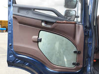 日野プロフィア冷蔵冷凍ウイング大型（10t）[写真25]