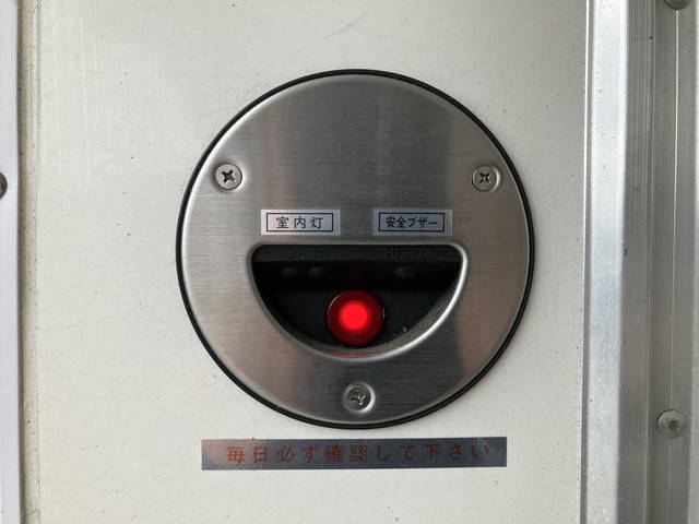 三菱ふそうキャンター冷凍車（冷蔵車）小型（2t・3t）[写真13]