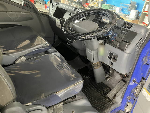 三菱ふそうキャンター冷凍車（冷蔵車）小型（2t・3t）[写真33]