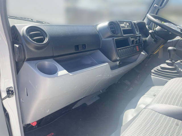 トヨタダイナ平ボディ小型（2t・3t）[写真30]