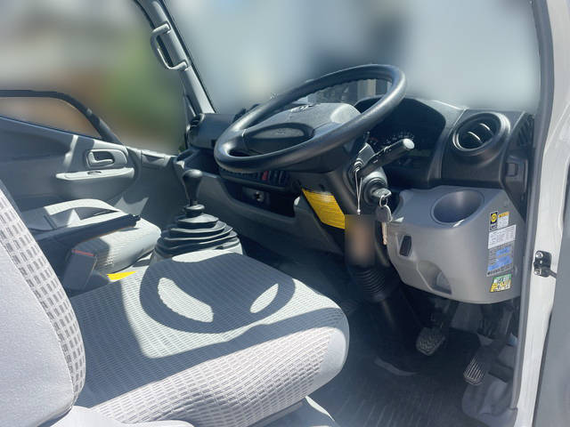 トヨタダイナ平ボディ小型（2t・3t）[写真31]