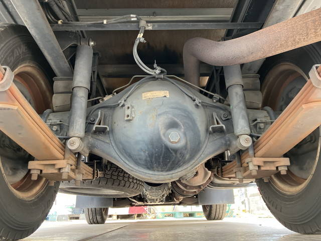 三菱ふそうキャンターアルミバン小型（2t・3t）[写真19]