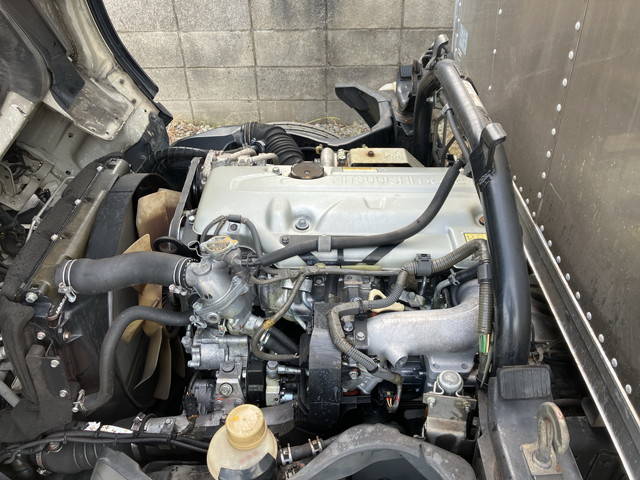 三菱ふそうキャンターアルミバン小型（2t・3t）[写真20]