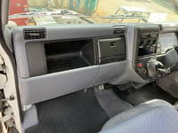 三菱ふそうキャンターアルミバン小型（2t・3t）[写真29]