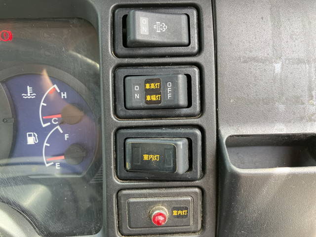 三菱ふそうキャンターアルミバン小型（2t・3t）[写真33]