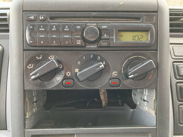 三菱ふそうキャンターアルミバン小型（2t・3t）[写真36]