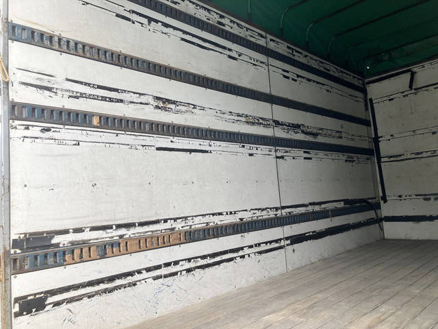 いすゞエルフオープントップバン小型（2t・3t）[写真11]