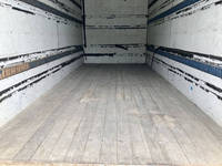 いすゞエルフオープントップバン小型（2t・3t）[写真15]