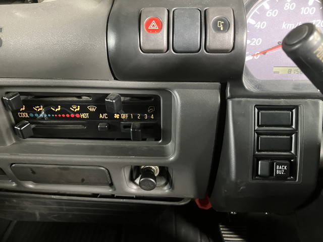 いすゞエルフオープントップバン小型（2t・3t）[写真33]