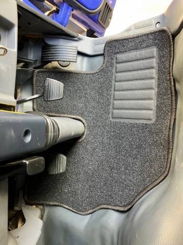 三菱ふそうキャンターダンプ小型（2t・3t）[写真40]