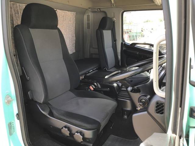 日野レンジャーアルミウイング中型（4t）[写真34]