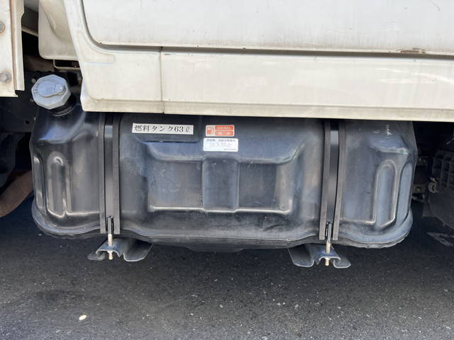 いすゞエルフダブルキャブ（Wキャブ）小型（2t・3t）[写真16]