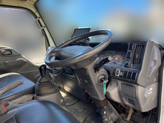 いすゞエルフダブルキャブ（Wキャブ）小型（2t・3t）[写真27]