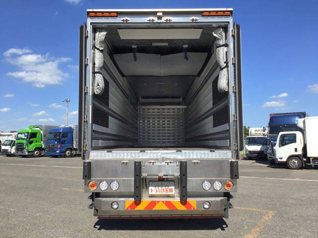UDトラックスクオン冷凍車（冷蔵車）大型（10t）[写真10]