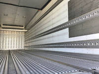 UDトラックスクオン冷凍車（冷蔵車）大型（10t）[写真13]