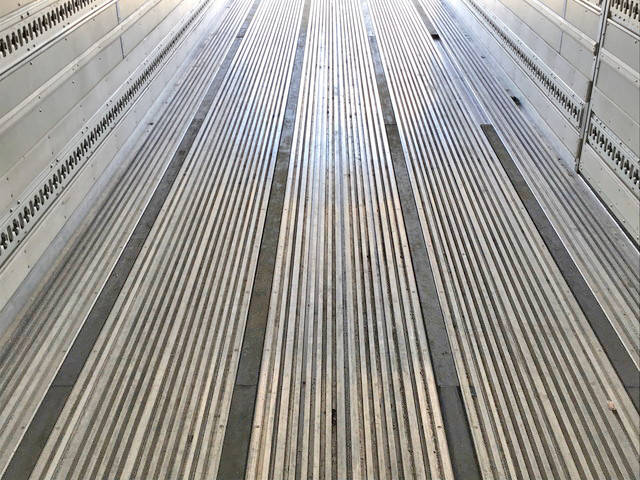 UDトラックスクオン冷凍車（冷蔵車）大型（10t）[写真15]